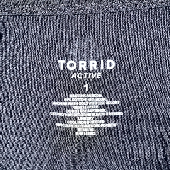 Torrid long sleeve active wear cropped top with twist front - Picture 5 of 5